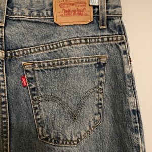 Vintage Levi’s 550 jeans